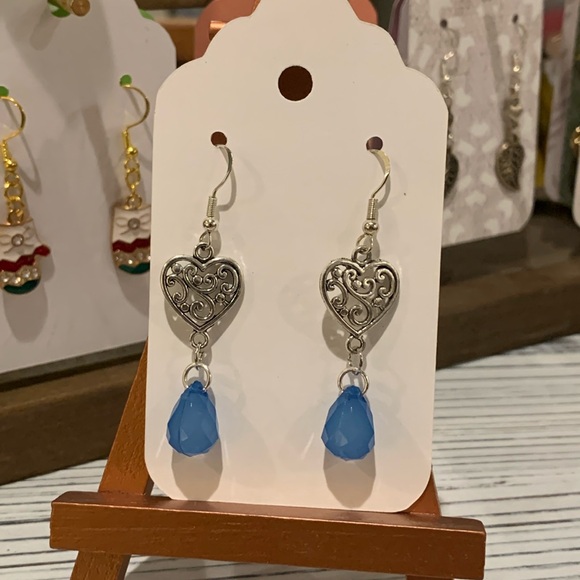 Heart Dangle Earrings - Picture 6 of 6